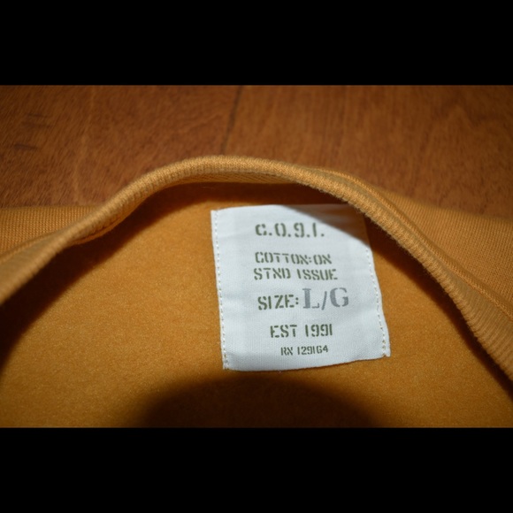 Cotton on face sweatshirt - Picture 3 of 3